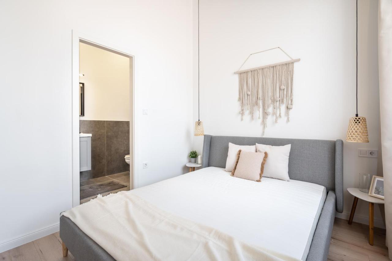 A62 - Akacfa Street Central Residence - Best Location By Bqa Budapest Exteriör bild