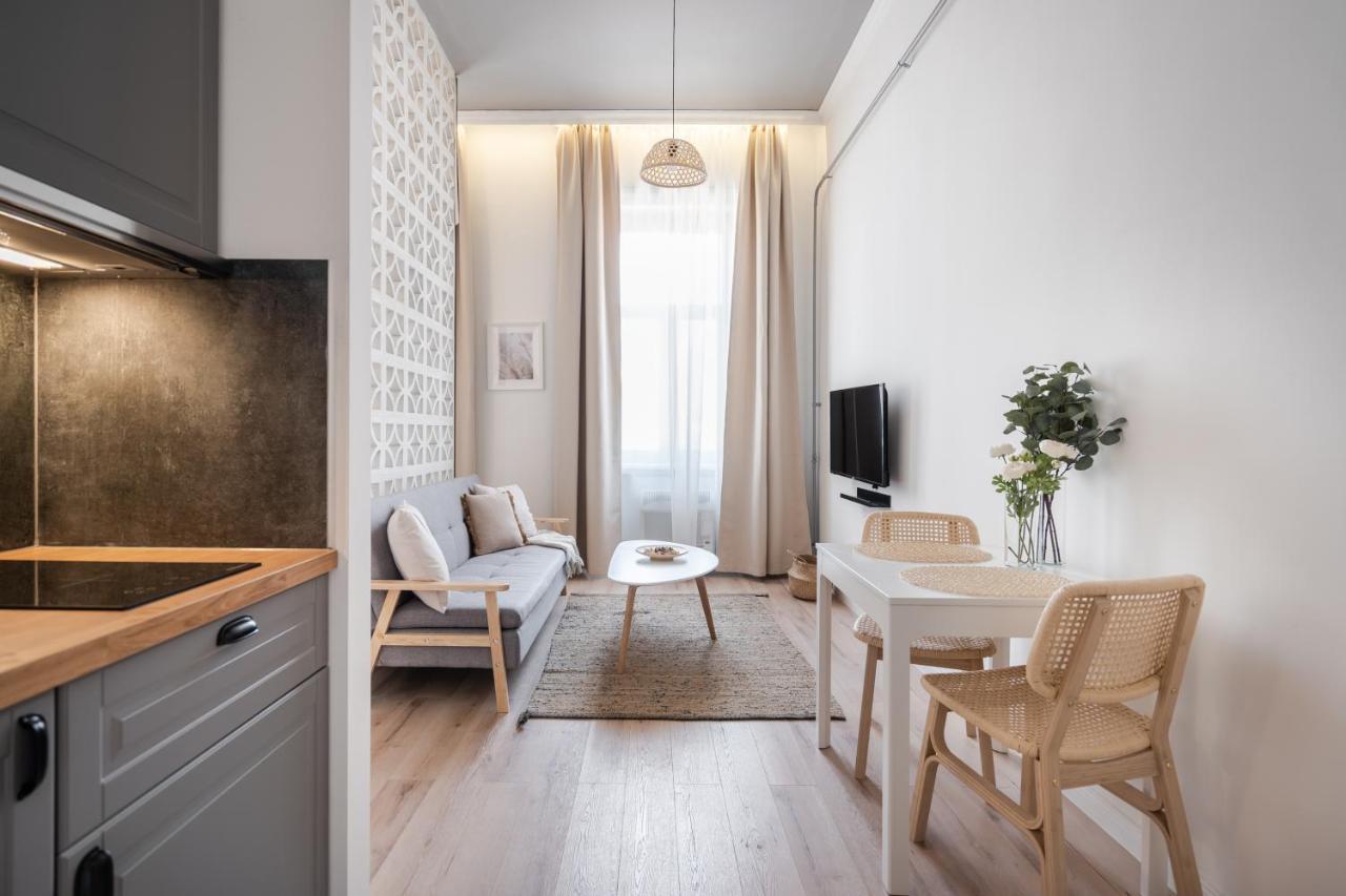 A62 - Akacfa Street Central Residence - Best Location By Bqa Budapest Exteriör bild